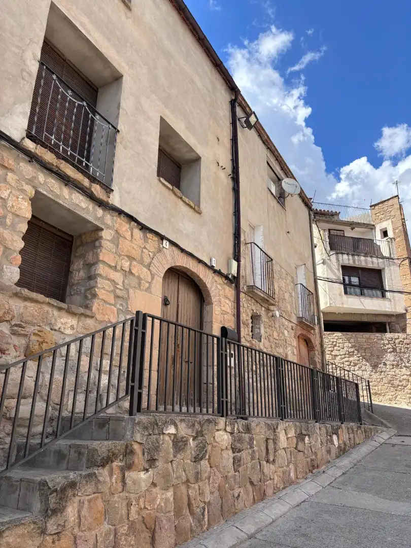 Vista exterior de Casa o xalet en venda en Torrebesses amb Aire condicionat, Traster i Moblat