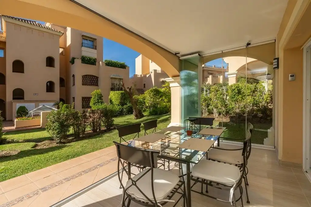 Terrassa de Apartament en venda en Marbella amb Aire condicionat, Terrassa i Piscina
