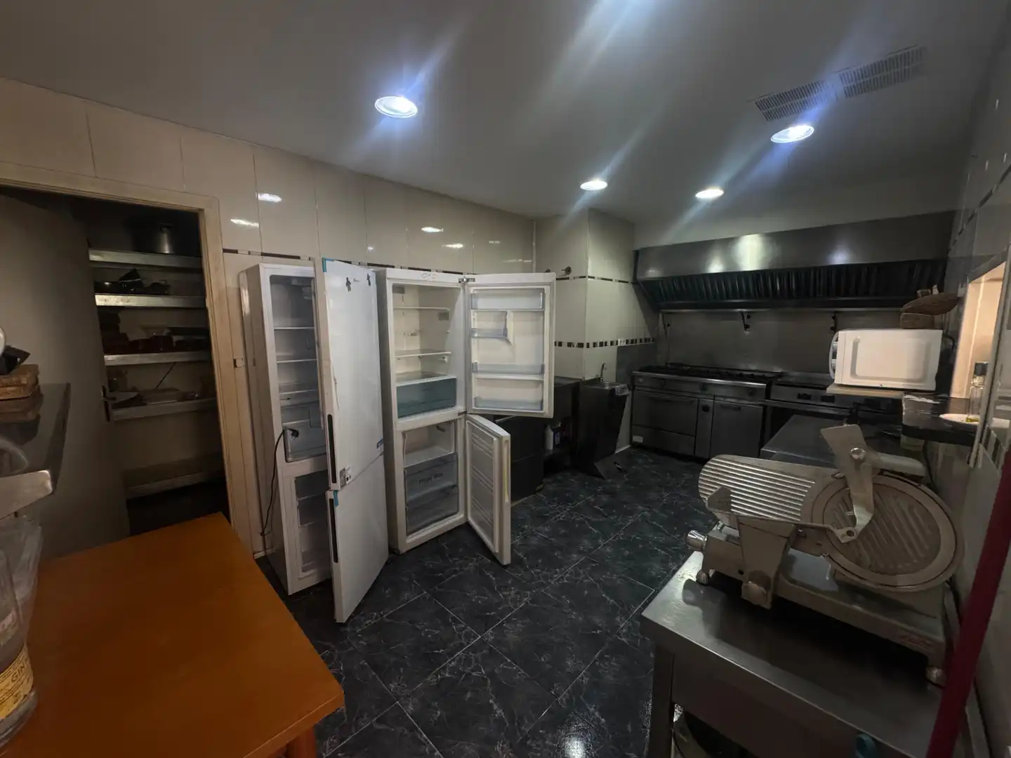 Cocina de Local de alquiler en Vilanova i la Geltrú con Aire acondicionado, Calefacción y Amueblado