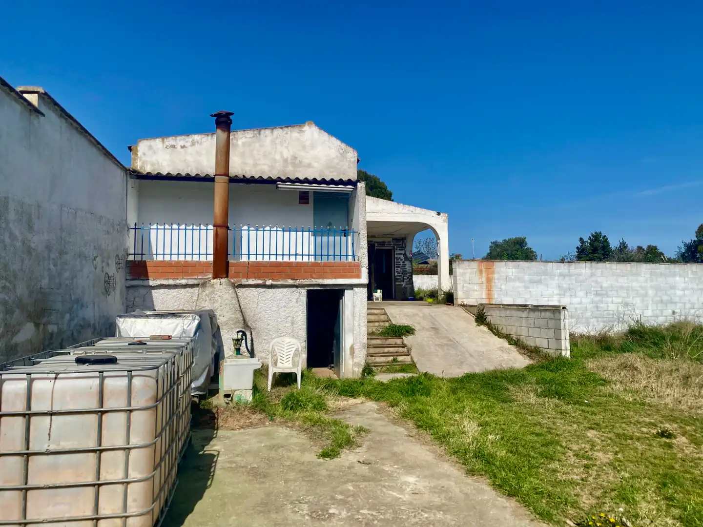 Vista exterior de Casa o xalet en venda en Pinseque amb Calefacció i Jardí privat