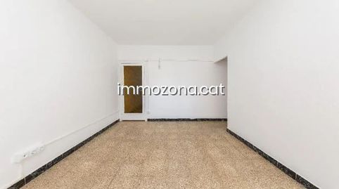 Foto 3 de Piso en venta en Calle Victor Balaguer, Llefià, Badalona