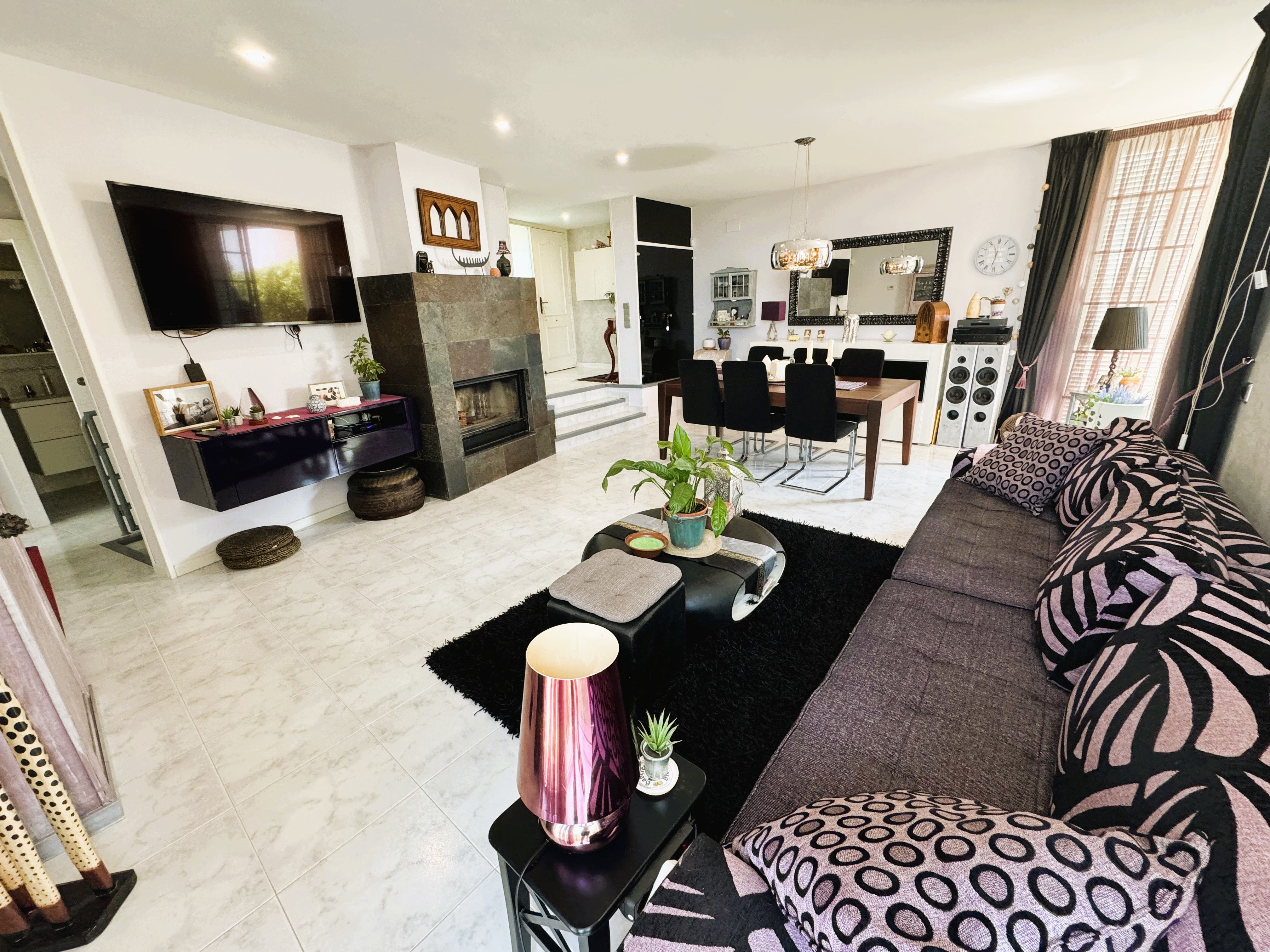 Sala d'estar de Casa o xalet en venda en Calafell amb Jardí privat, Terrassa i Piscina
