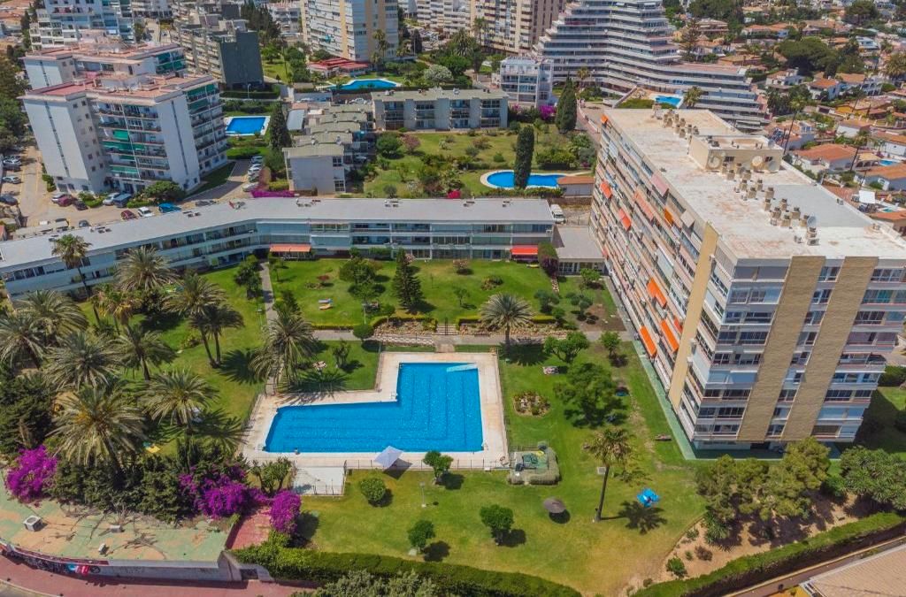 Swimming pool of Flat for sale in Benalmádena  with Air Conditioner, Furnished and Oven