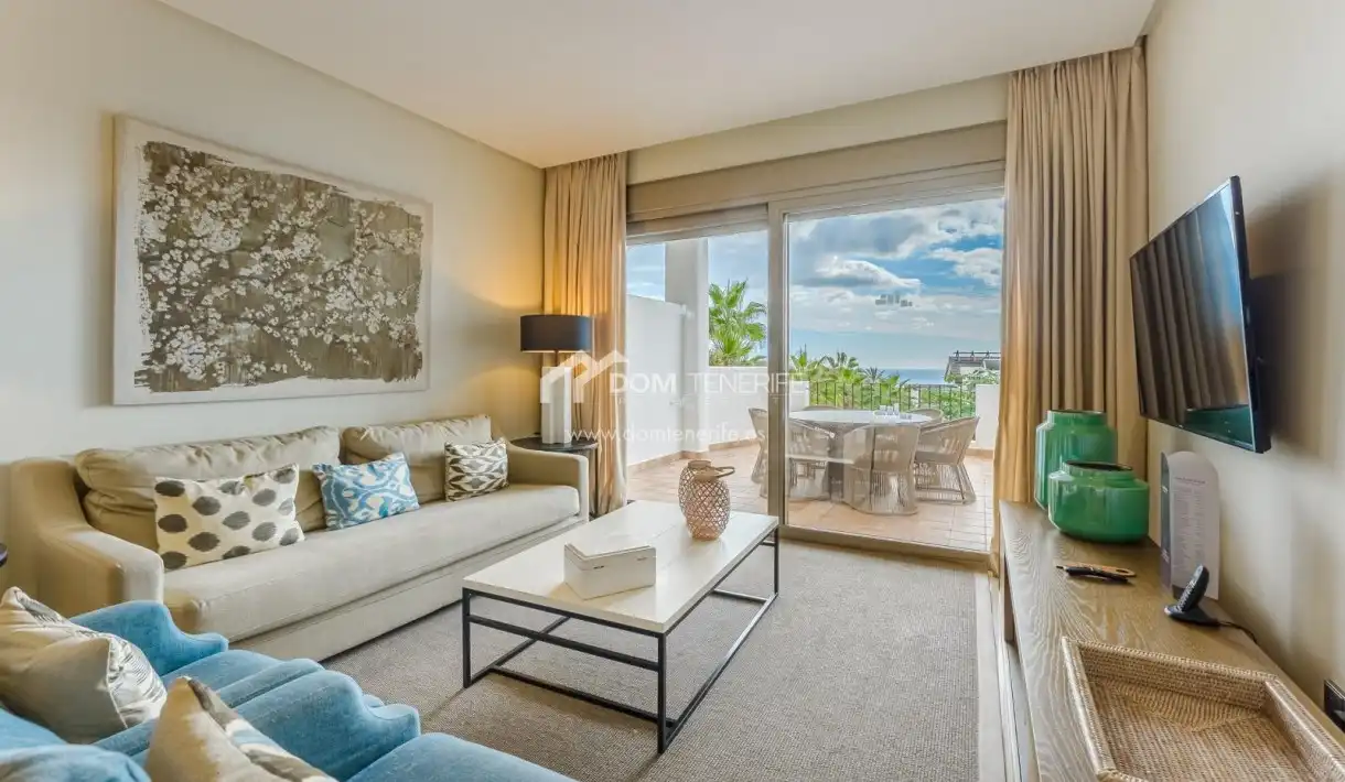 Sala d'estar de Pis en venda en Guía de Isora amb Terrassa, Traster i Moblat