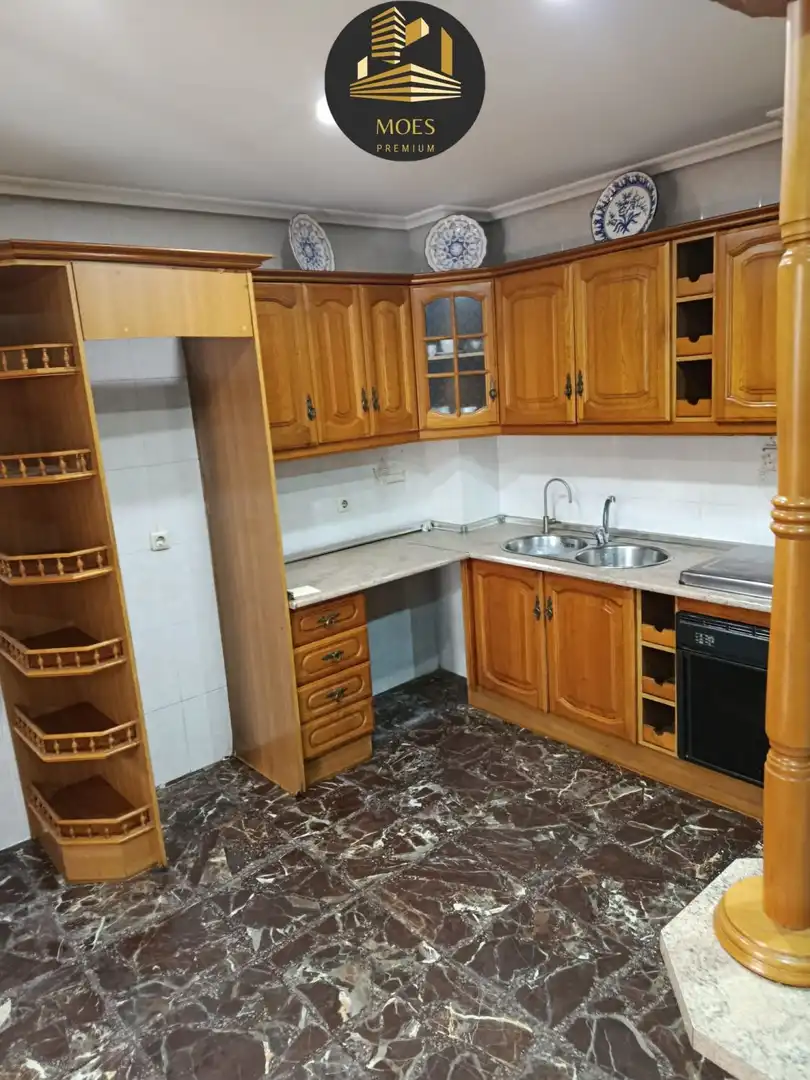 House with terrace for sale in Andújar, imagen 3