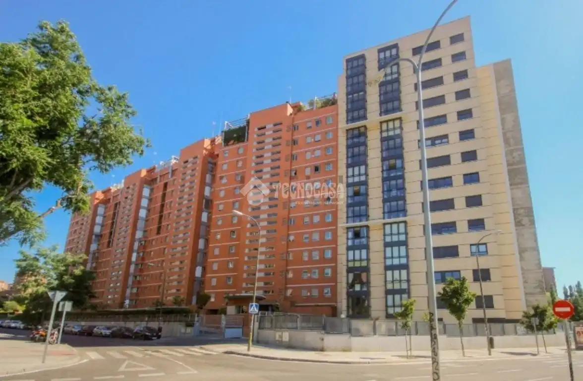 Exterior view of Flat for sale in Madrid  with Air Conditioner, Heating and Storage room