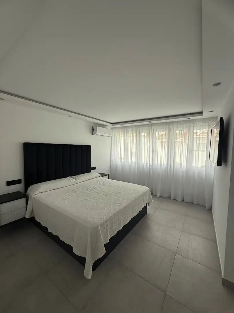 Habitación de Casa adosada en venta en Marbella con Aire acondicionado, Terraza y Trastero