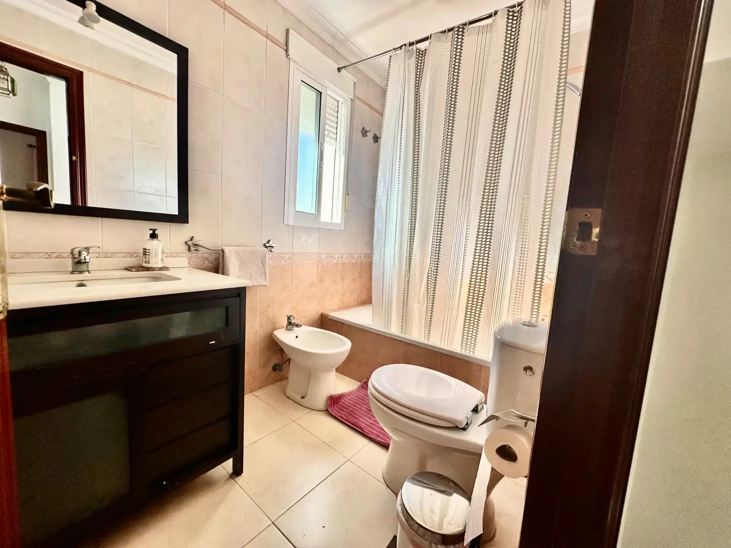 Terraced house with terrace for sale in Calle Isla Canela, imagen 13