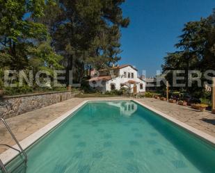 Piscina de Finca rústica en venda en Terrassa amb Calefacció, Jardí privat i Traster