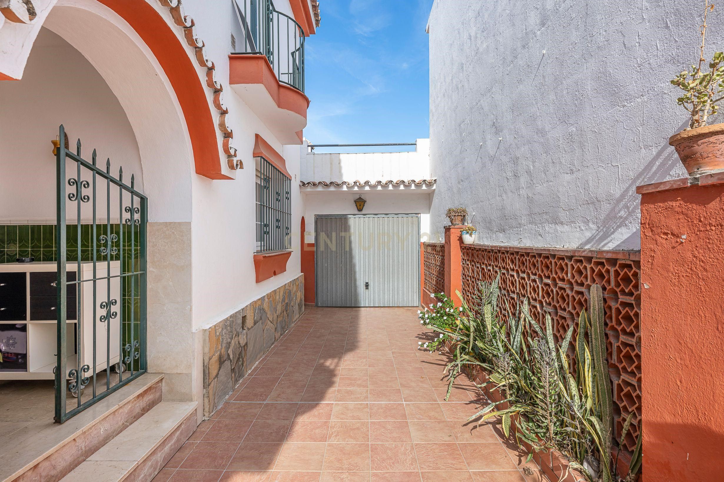 Exterior view of House or chalet for sale in Marbella