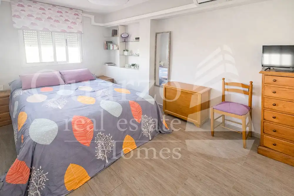 Habitación de Apartamento en venta en Gandia con Calefacción, Terraza y Amueblado
