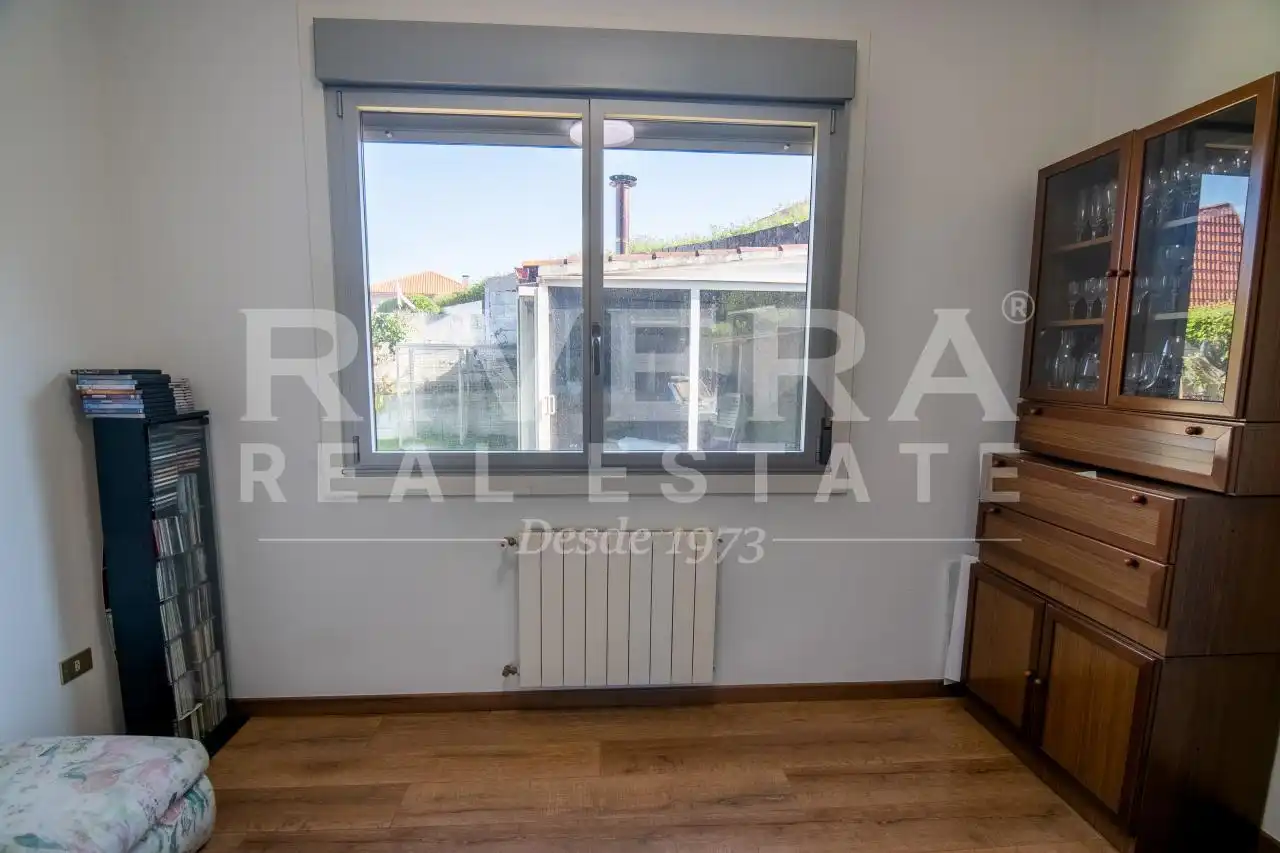 Dormitori de Casa o xalet en venda en Redondela amb Calefacció i Jardí privat