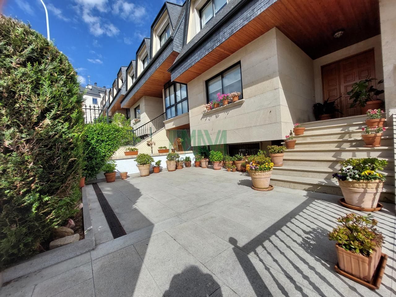Vista exterior de Casa adosada en venda en Ourense Capital  amb Calefacció