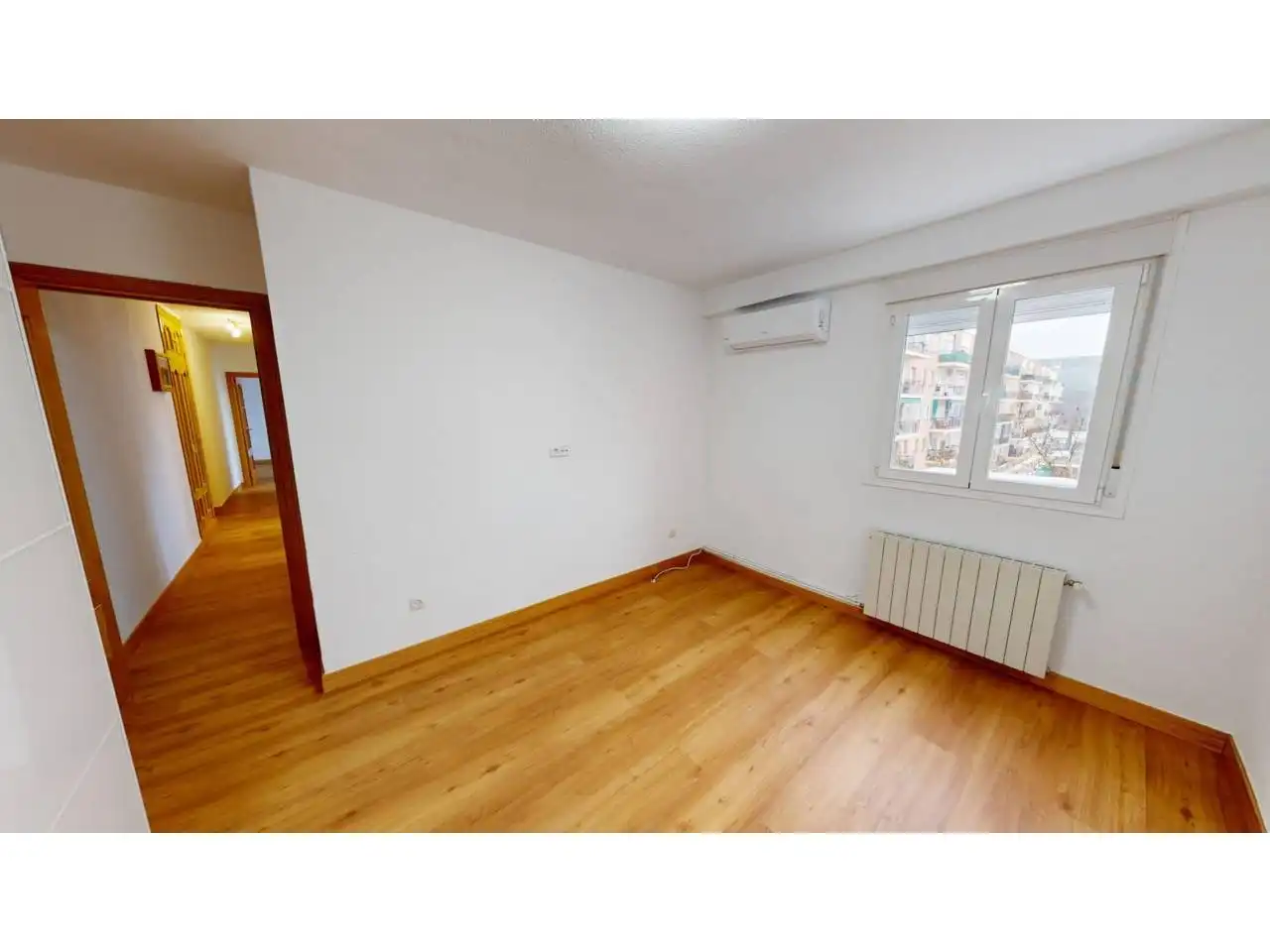 Bedroom of Flat for rent in Madrid  with Air Conditioner, Heating and Terrace