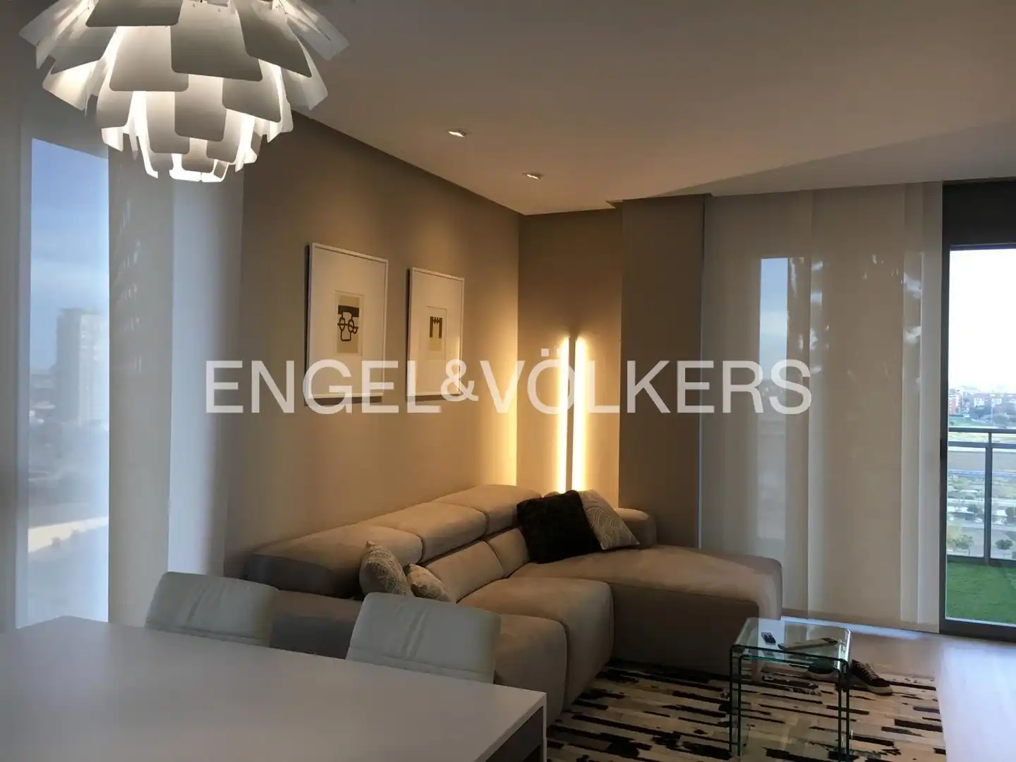 Sala d'estar de Pis de lloguer en Valencia amb Aire condicionat, Calefacció i Terrassa