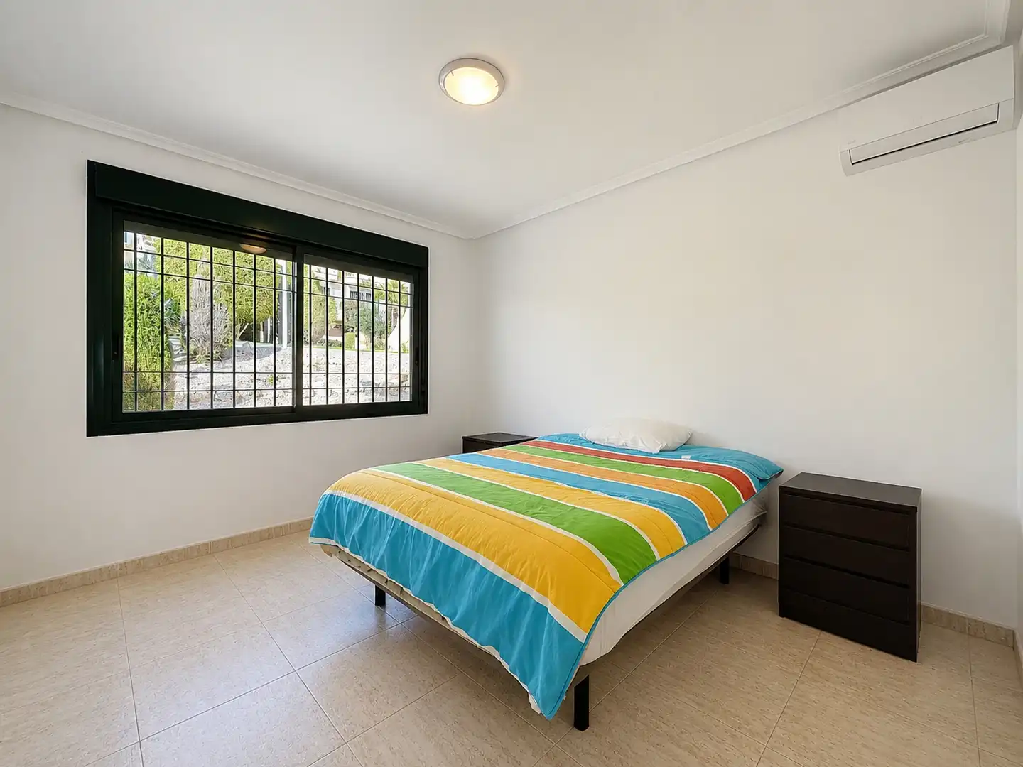 Dormitori de Apartament en venda en Orihuela amb Aire condicionat, Jardí privat i Terrassa