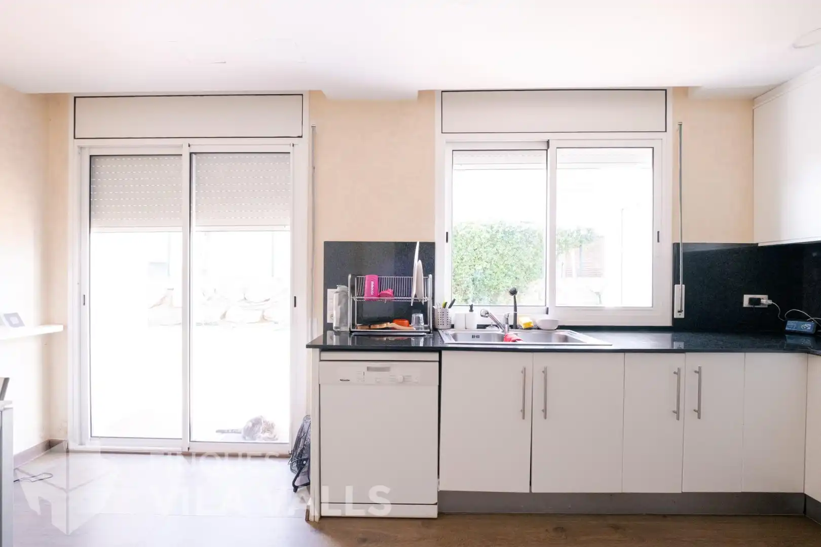 Cuina de Casa o xalet en venda en Bigues i Riells del Fai amb Aire condicionat, Jardí privat i Parquet