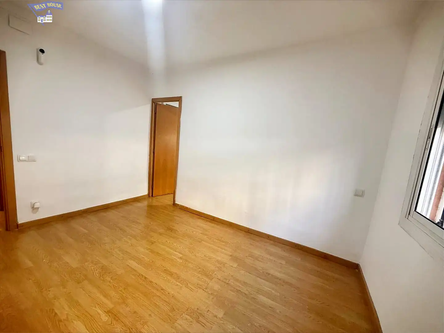 Planta baixa en venda en Ripollet amb Parquet