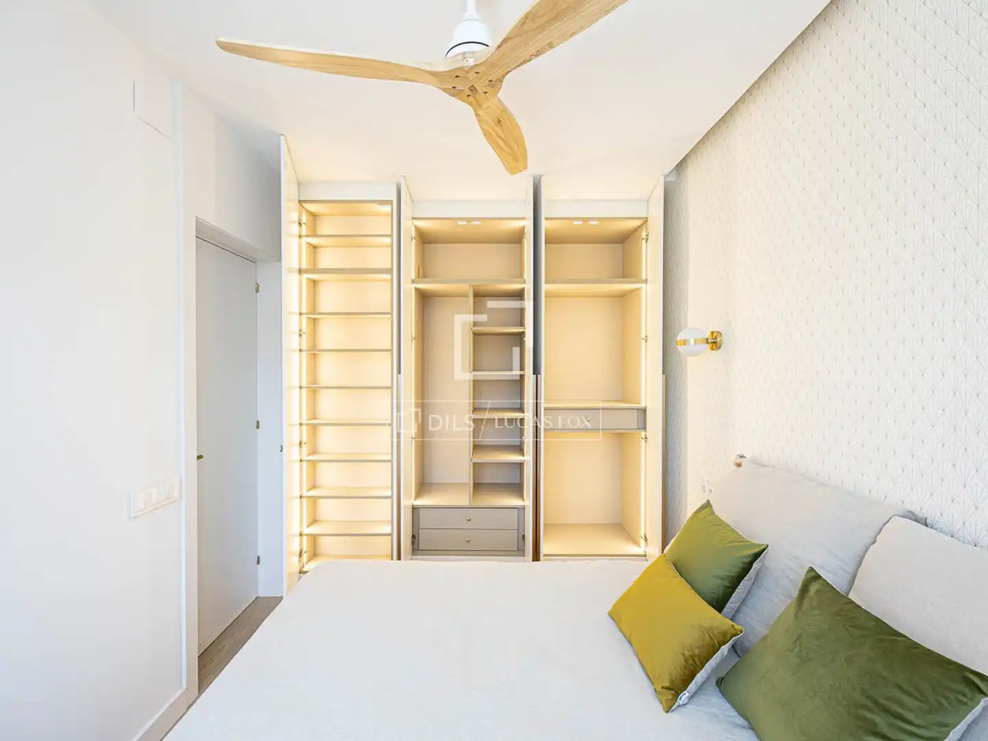 Schlafzimmer von Wohnung zur Miete in Barcelona mit Klimaanlage, Parkett und Terrasse