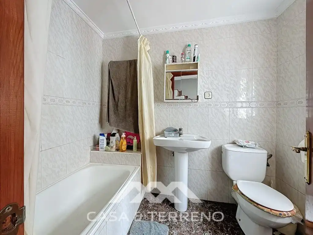 Bathroom of Houses for sale in Sayalonga  with Furnished, Oven and Washing machine