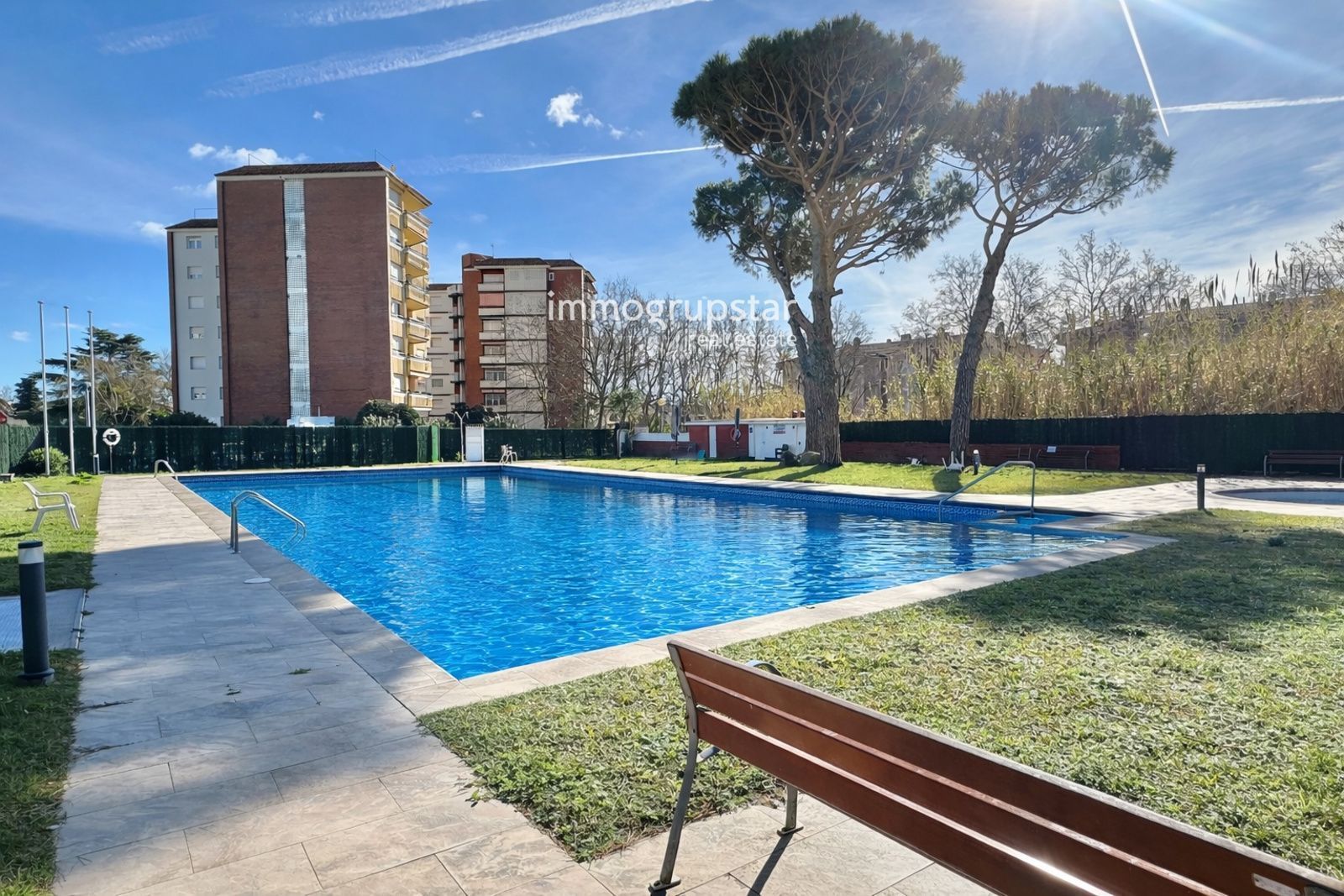 Piscina de Apartament en venda en Castell d'Aro, Platja d'Aro i s'Agaró amb Aire condicionat, Calefacció i Terrassa