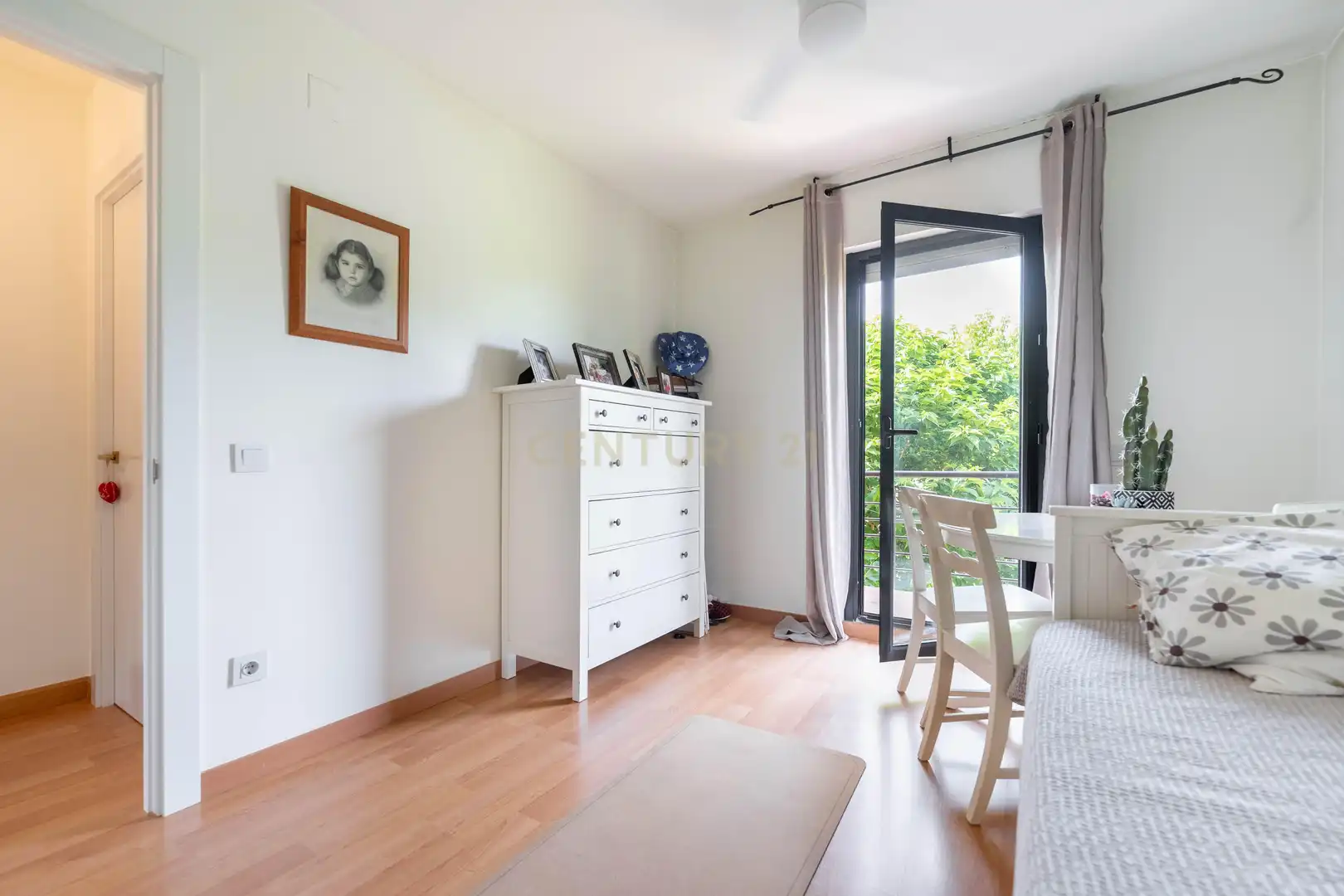 Habitación de Casa o chalet de alquiler en Galapagar con Jardín privado, Piscina y Horno