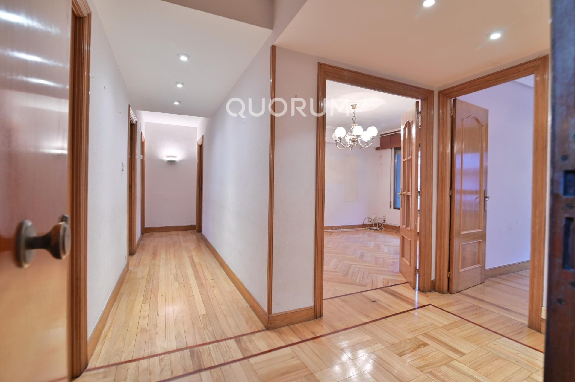 Piso en venta en Galdakao con Calefacción, Terraza y Amueblado