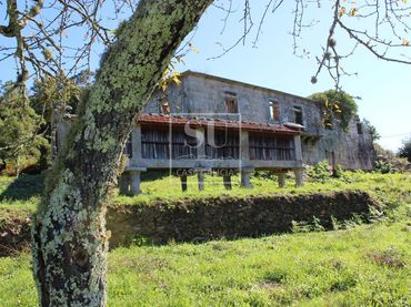 Landhaus mit Garten zum Verkauf in As Neves