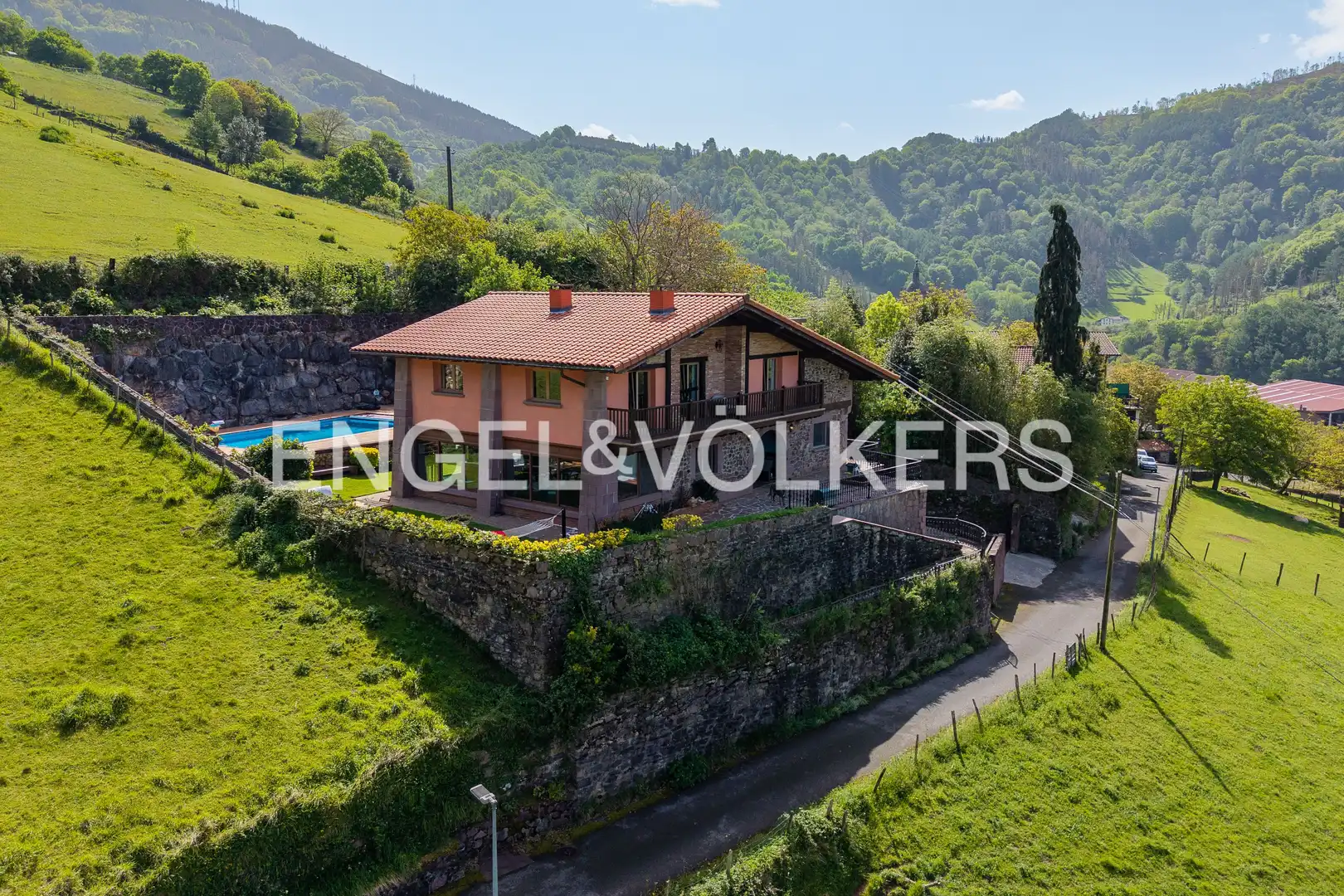 Vista exterior de Casa o chalet en venta en Elduain con Calefacción, Jardín privado y Terraza