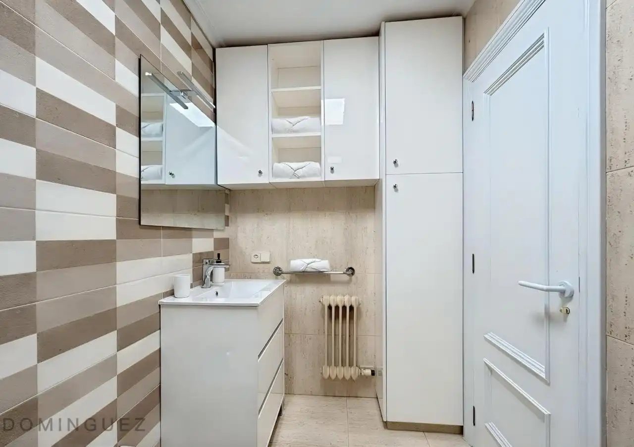 Badezimmer von Wohnungen zur Miete in Vigo  mit Heizung, Terrasse und Möbliert