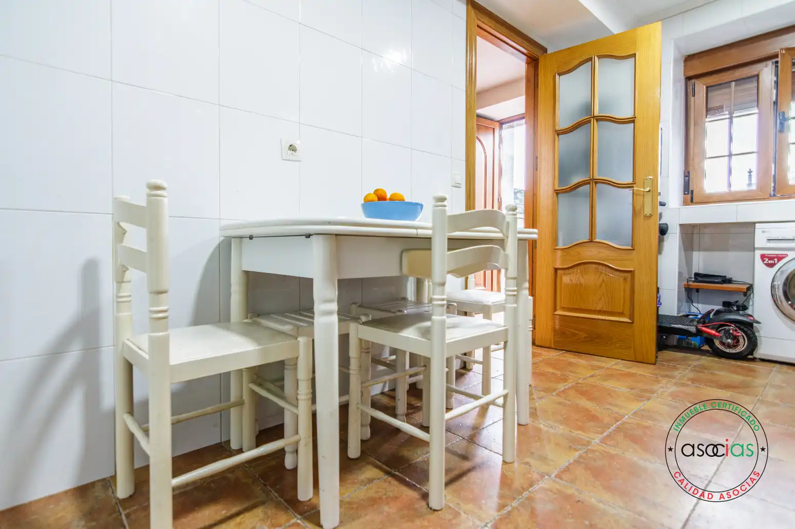 Menjador de Casa o xalet en venda en San Martín del Rey Aurelio amb Calefacció, Jardí privat i Terrassa