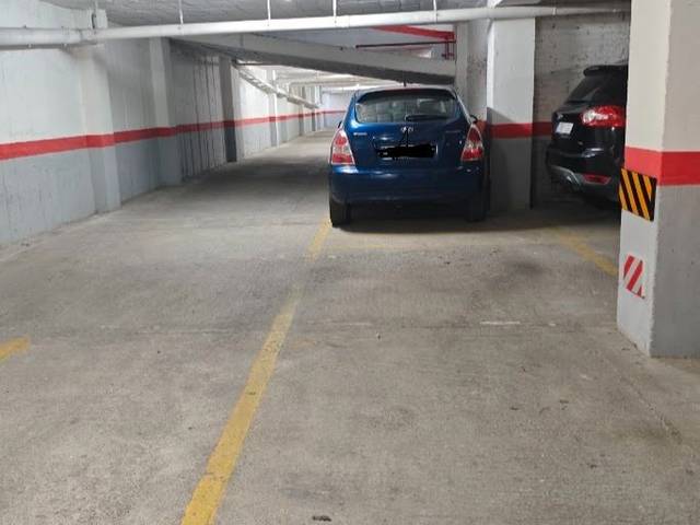 Garaje en Alquiler en Carrer Alfons II, 11 en Cappont