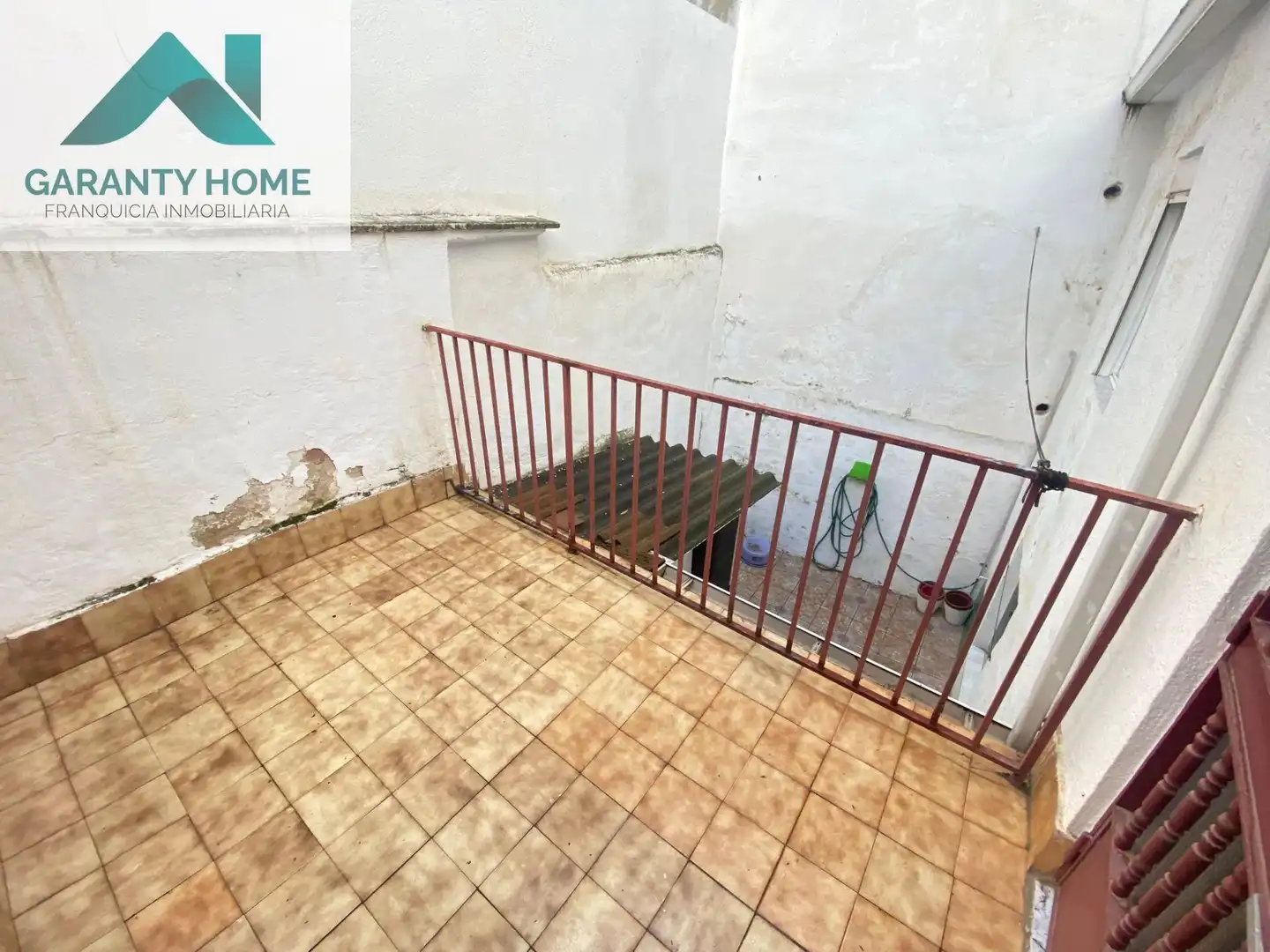 Balcony of Houses for sale in Jaén  with Air Conditioner, Terrace and Storage room