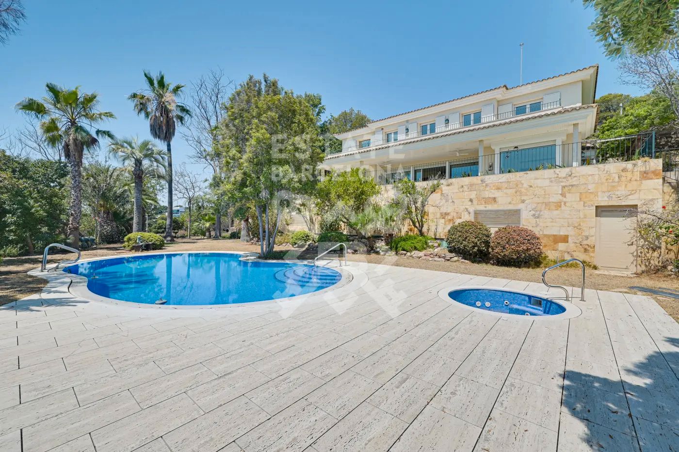 Garden of House or chalet for sale in Sitges  with Air Conditioner, Heating and Private garden