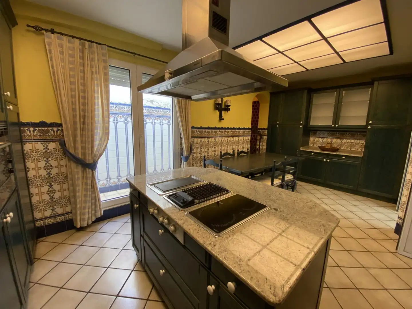 Cocina de Casa adosada en venta en Loiu con Calefacción, Jardín privado y Terraza