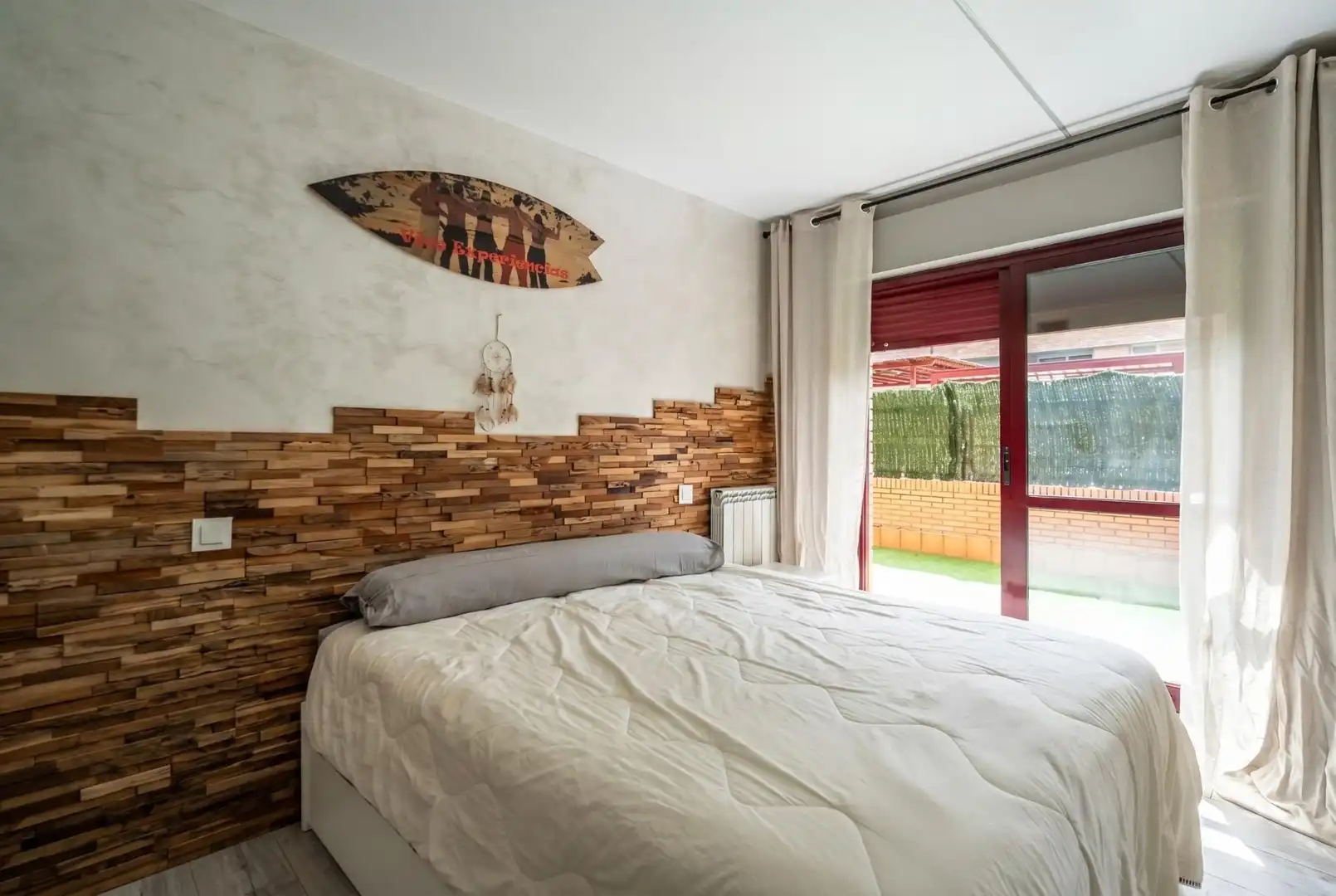 Habitación de Planta baja en venta en Las Rozas de Madrid con Aire acondicionado, Calefacción y Jardín privado