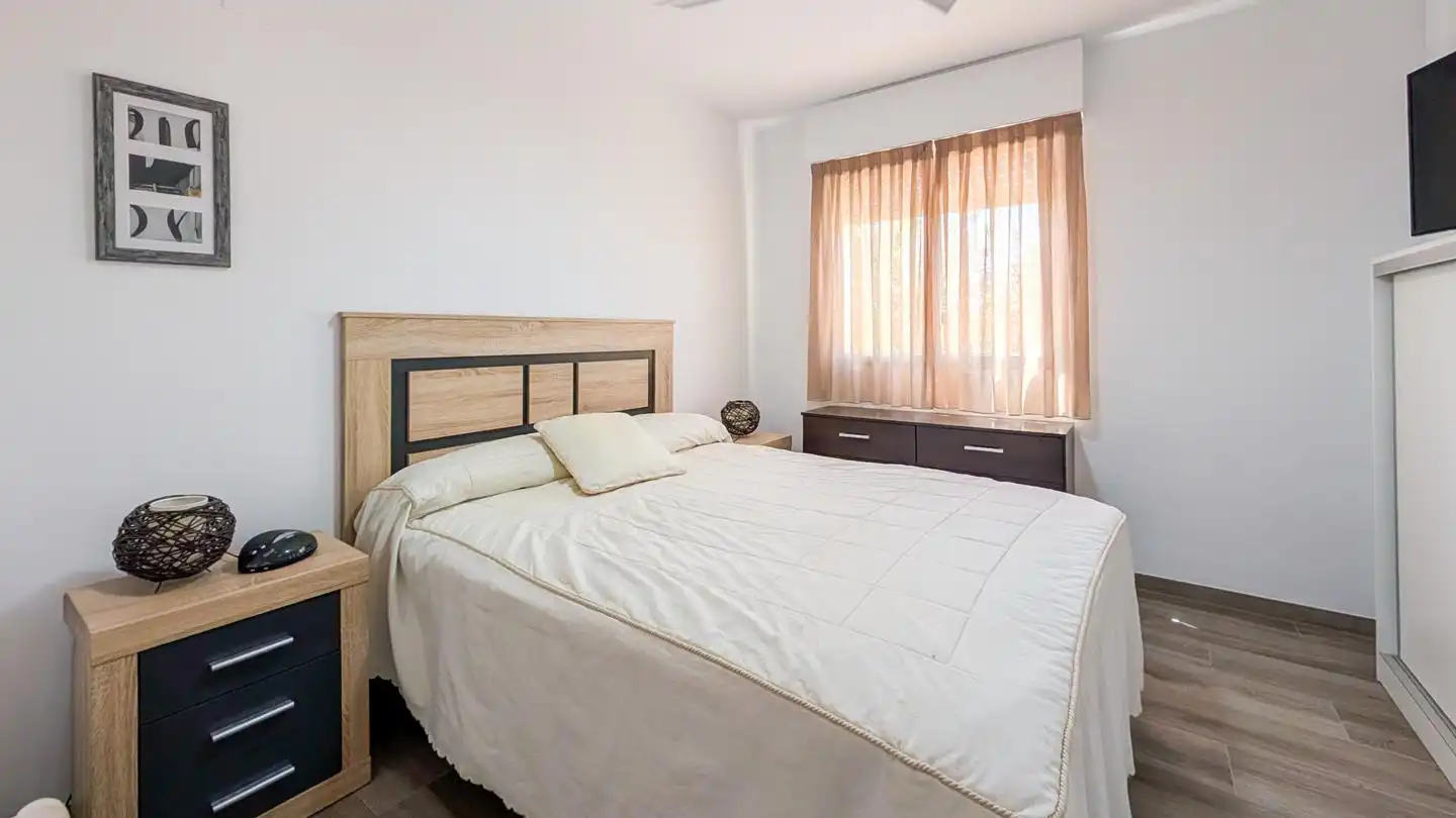Schlafzimmer von Wohnung zum Verkauf in Santa Pola mit Klimaanlage, Terrasse und Möbliert