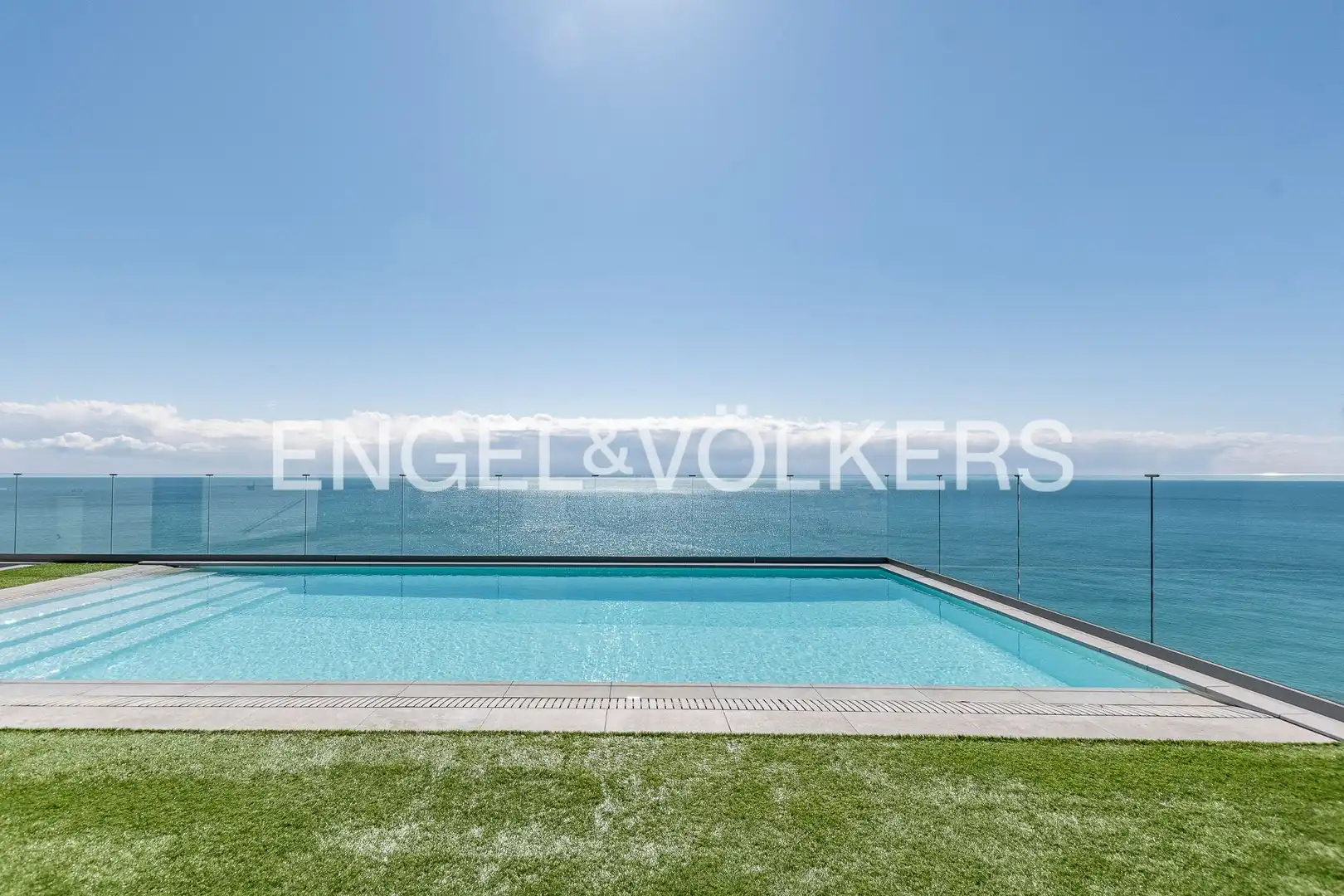 Piscina de Ático en venta en Mataró con Calefacción