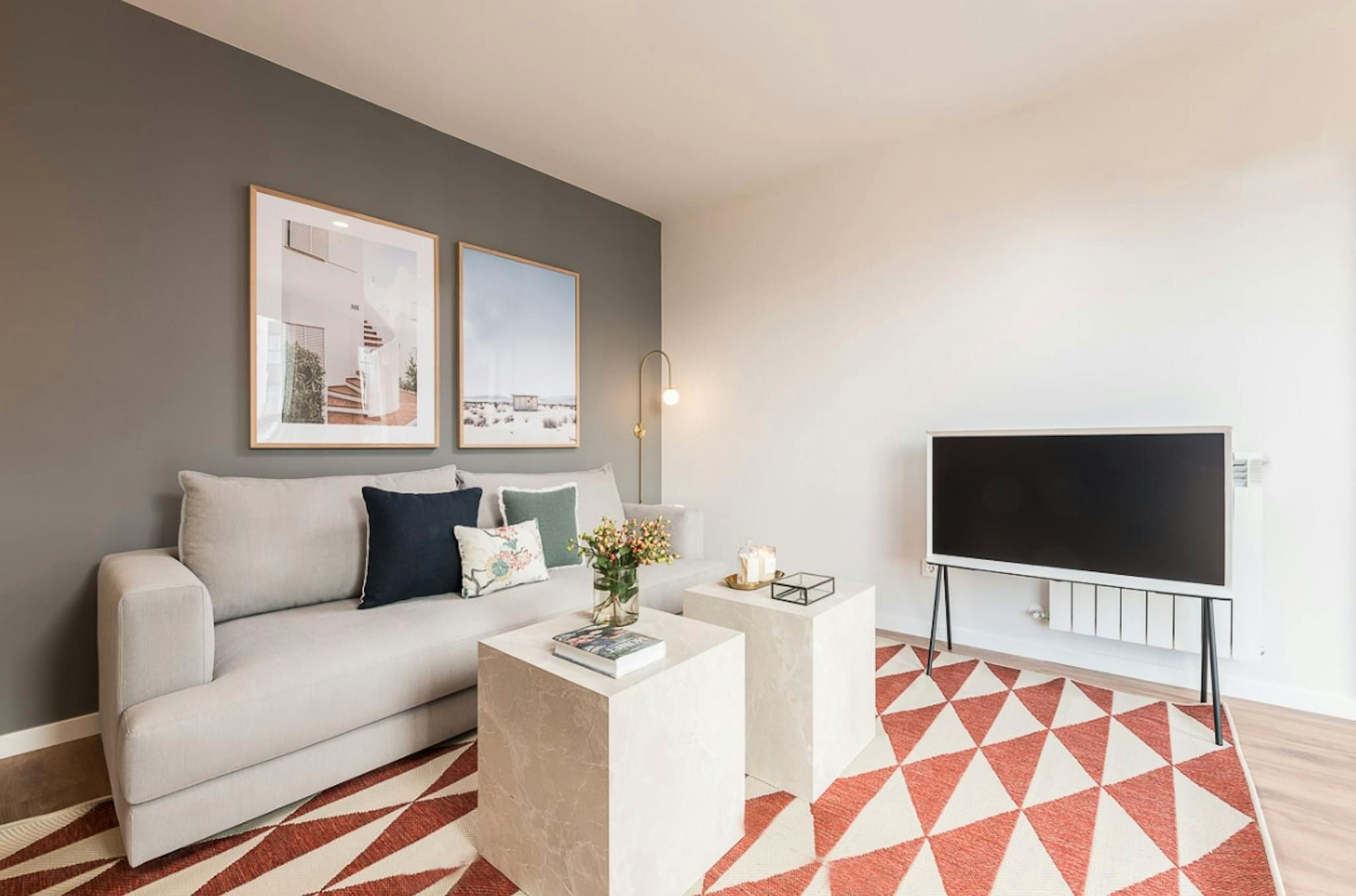 Living room of Flat to rent in  Madrid Capital  with Air Conditioner, Heating and Furnished