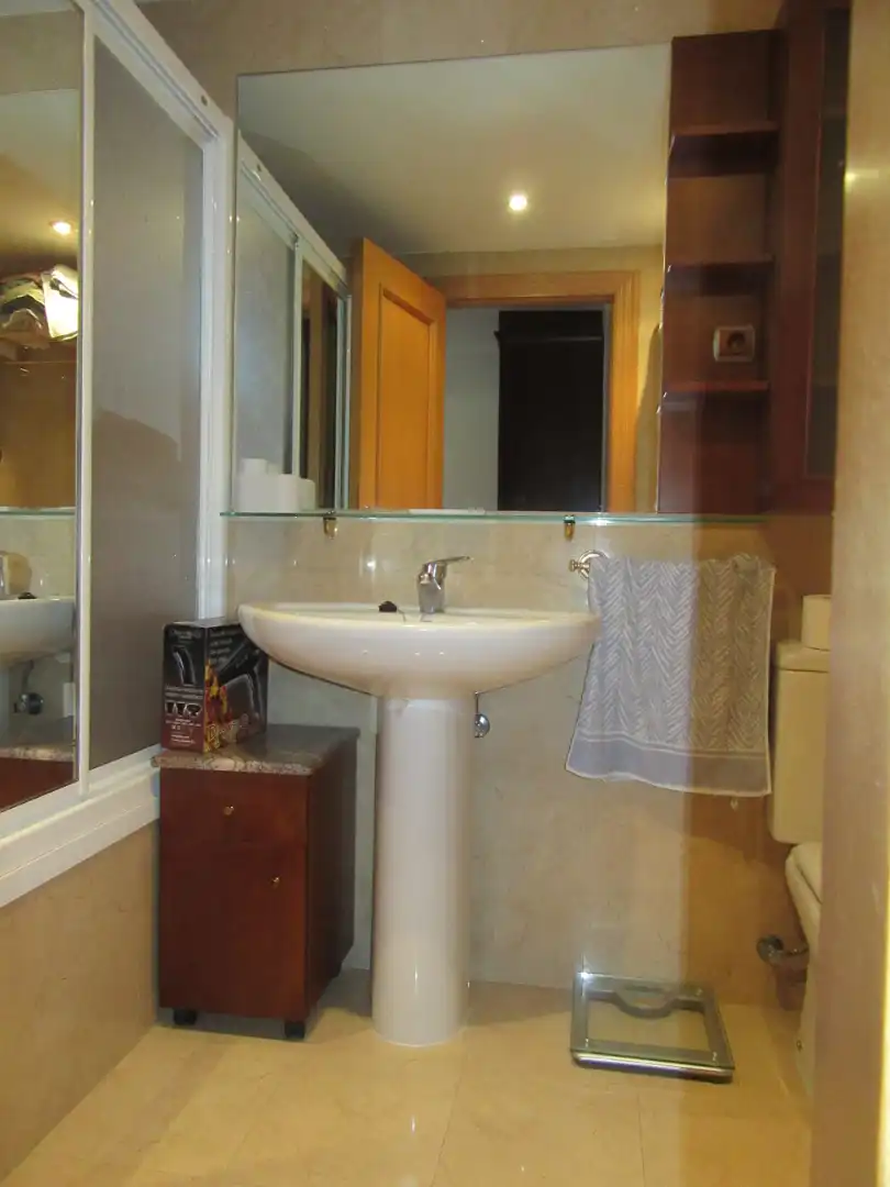 Bathroom of Detached homes for rent in Zaragoza  with Air Conditioner, Heating and Private garden