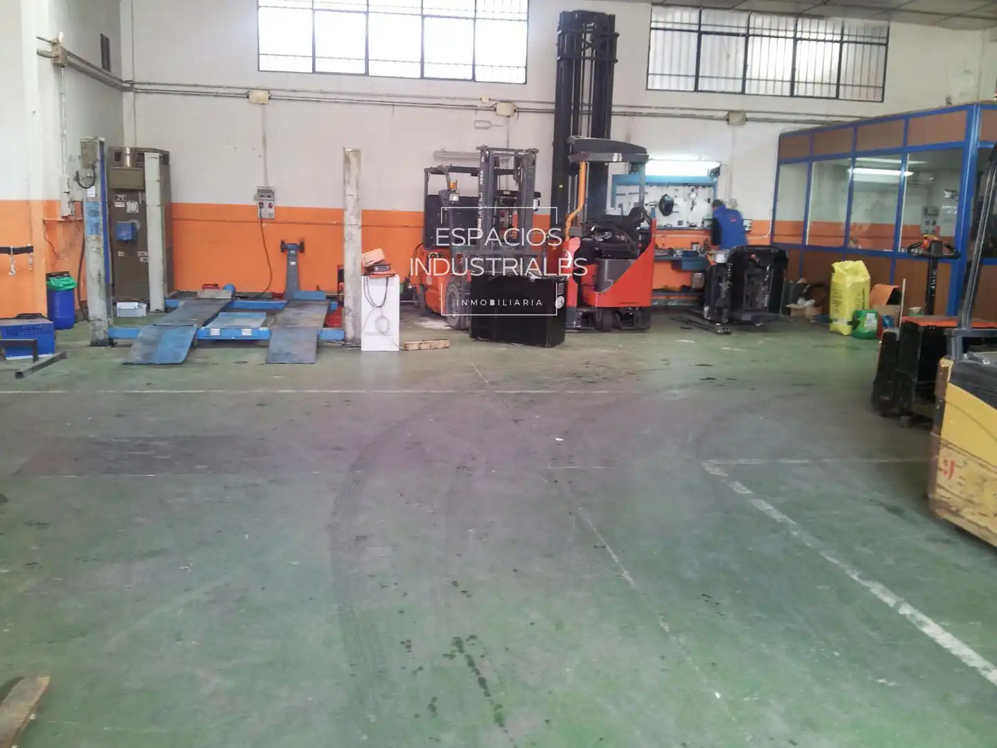 Industrial building for sale in Zona Industrial, imagen 2