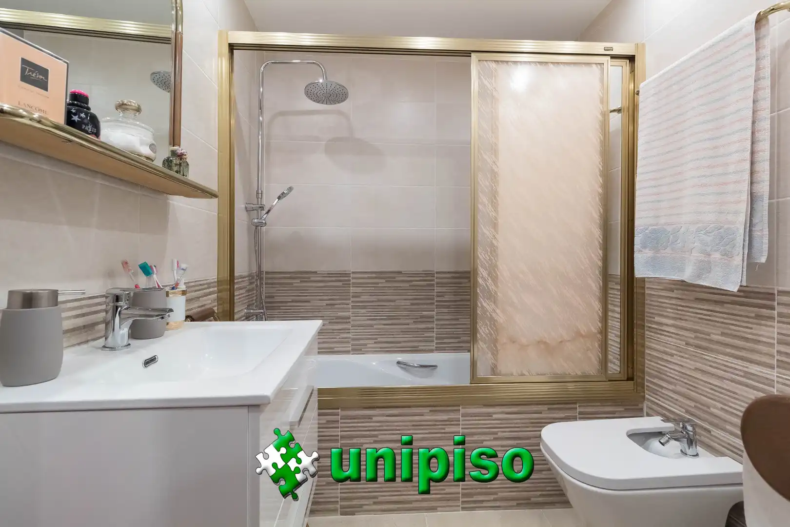 Baño de Piso en venta en Madrid con Aire acondicionado, Calefacción y Terraza