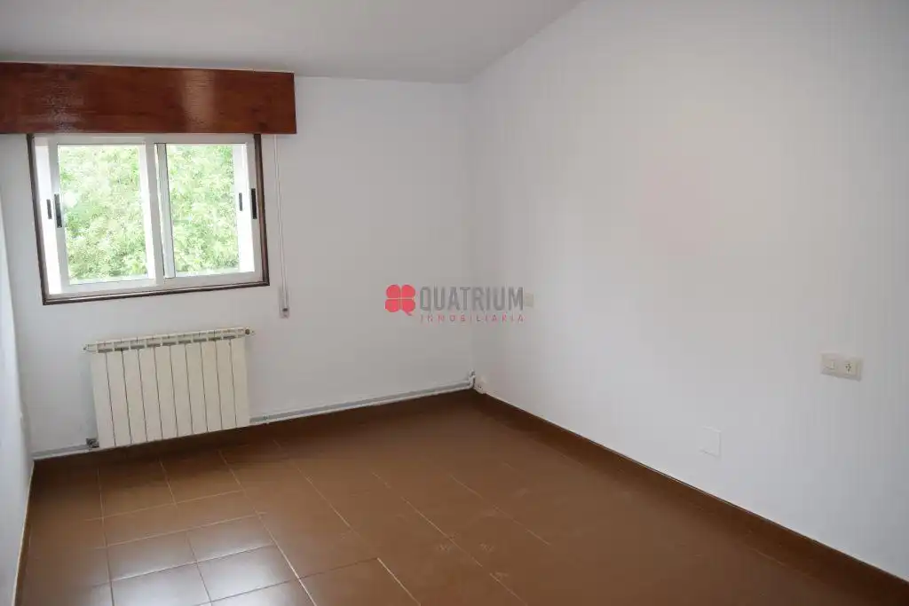 Habitación de Piso en venta en Oroso con Calefacción y Trastero