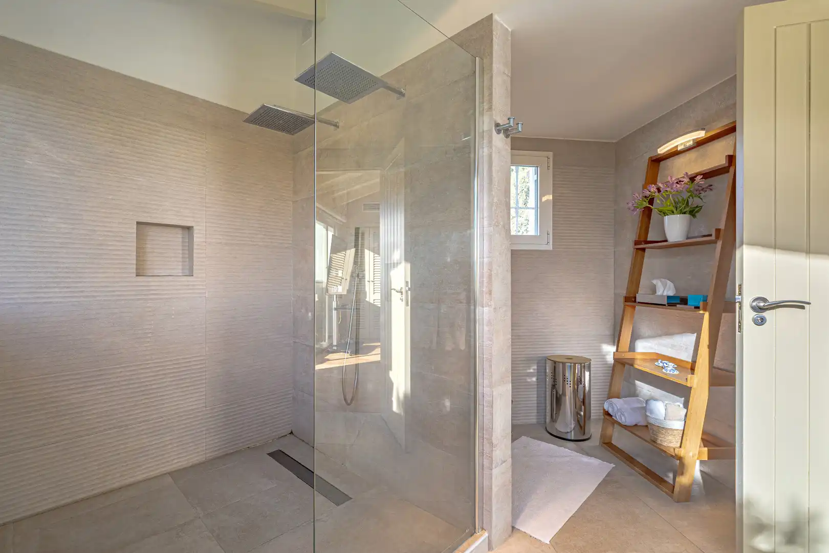 Baño de Casa o chalet en venta en Marbella con Aire acondicionado, Jardín privado y Terraza