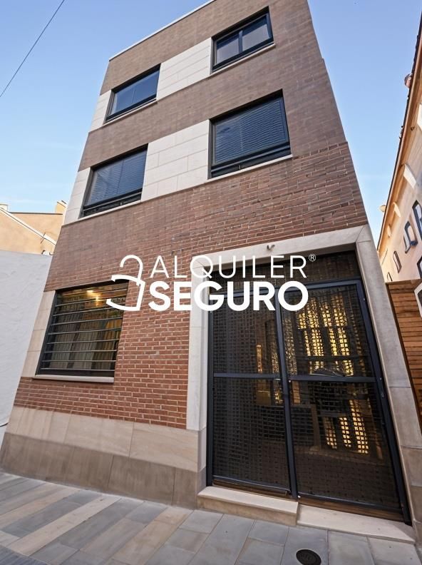 Exterior view of Study to rent in  Madrid Capital  with Air Conditioner and Heating