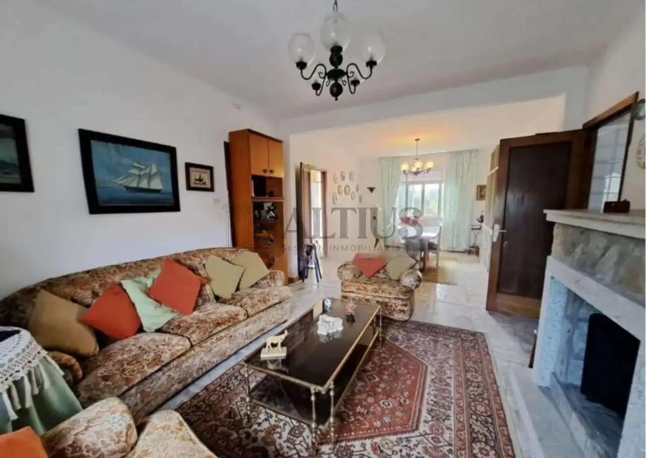 Sala de estar de Casa o chalet en venta en Boiro con Calefacción, Jardín privado y Amueblado