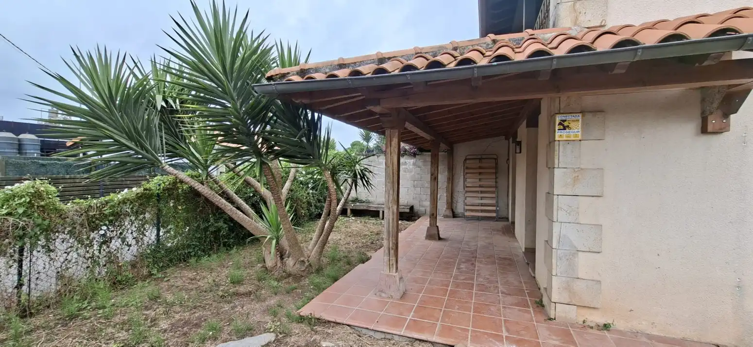 Terrassa de Casa adosada en venda en Cabezón de la Sal amb Calefacció, Jardí privat i Parquet
