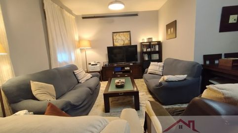 Piso de 3 dormitorios con patio privado y garaje en Bodegones., imatge 4