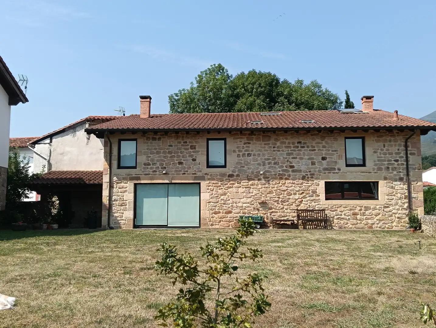 Außenansicht von Haus oder Chalet zur Miete in Molledo mit Heizung und Privatgarten