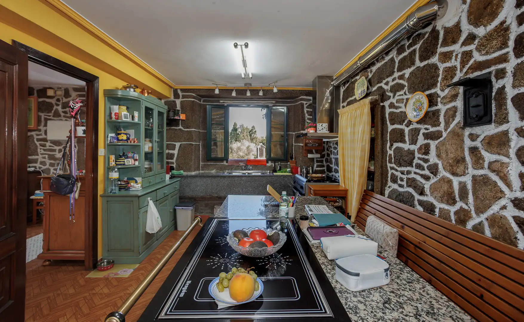 Kitchen of Country homes for sale in Guitiriz  with Furnished